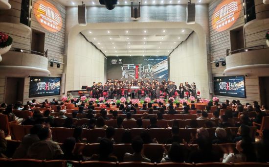 ���k��/���D